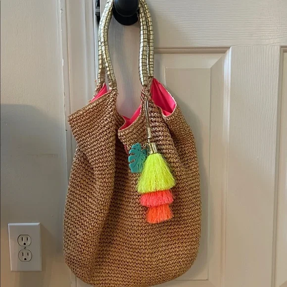 Lilly Pulitzer straw tote - Picture 2 of 11
